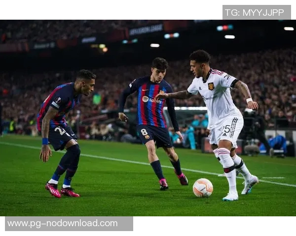 友谊赛激战曼联与巴萨平局点球大战引发全场热潮点评