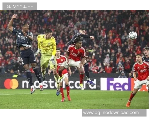 英超激战阿森纳绝杀本菲卡补时进球引爆全场激情时刻回顾