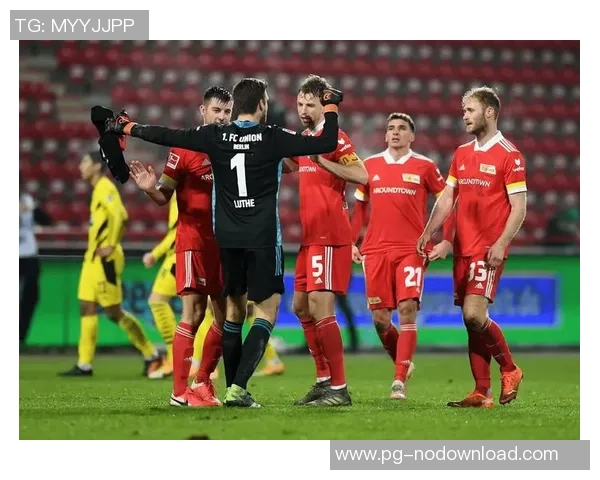 欧联杯精彩对决阿森纳与AC米兰激战成和绝杀瞬间引发全场欢呼