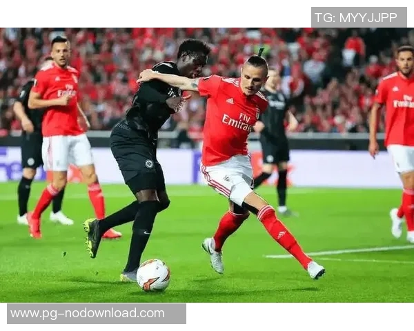 世界杯精彩对决本菲卡与多特蒙德战成平局转会传闻引发热议